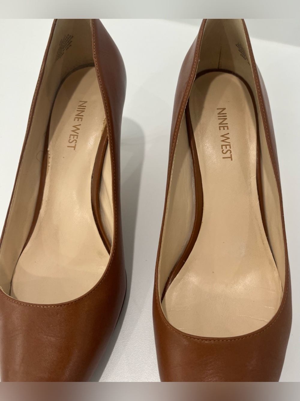 NINE WEST MARGOT Cognac Leather Pumps, Size 8.5 - Picture 6 of 7